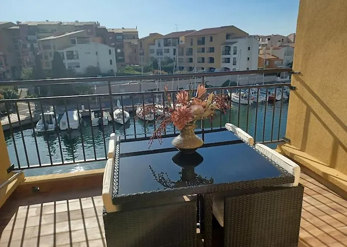 Cap'nomad Cote Port - Terrasse - Piscine - Parking 아파트 아그