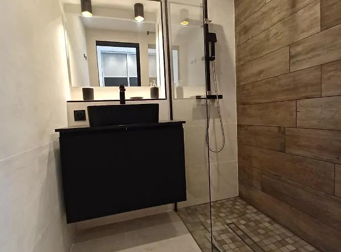 Cap'nomad Cote Port - Terrasse - Piscine - Parking 아파트